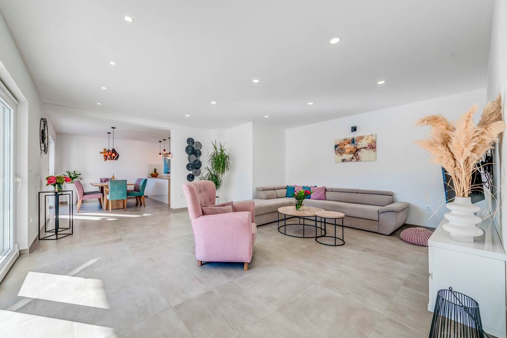SPU_87842_Villa_Great_Escape_0924_06.jpg