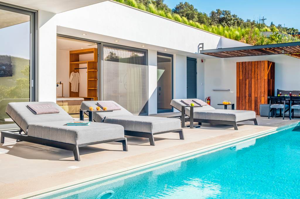 PVK_83903_Villa_Above_the_Blue_0622_21.jpg