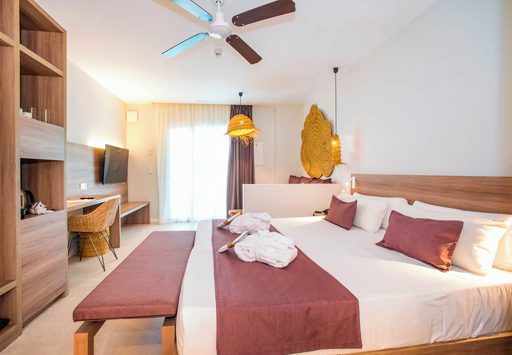 PMI_83357_Eques_Petit_Resort_0822_15.jpg