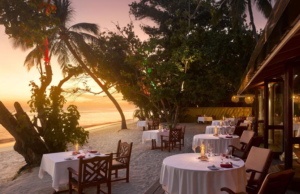 Royal-Island-Resort-Spa-10.jpg