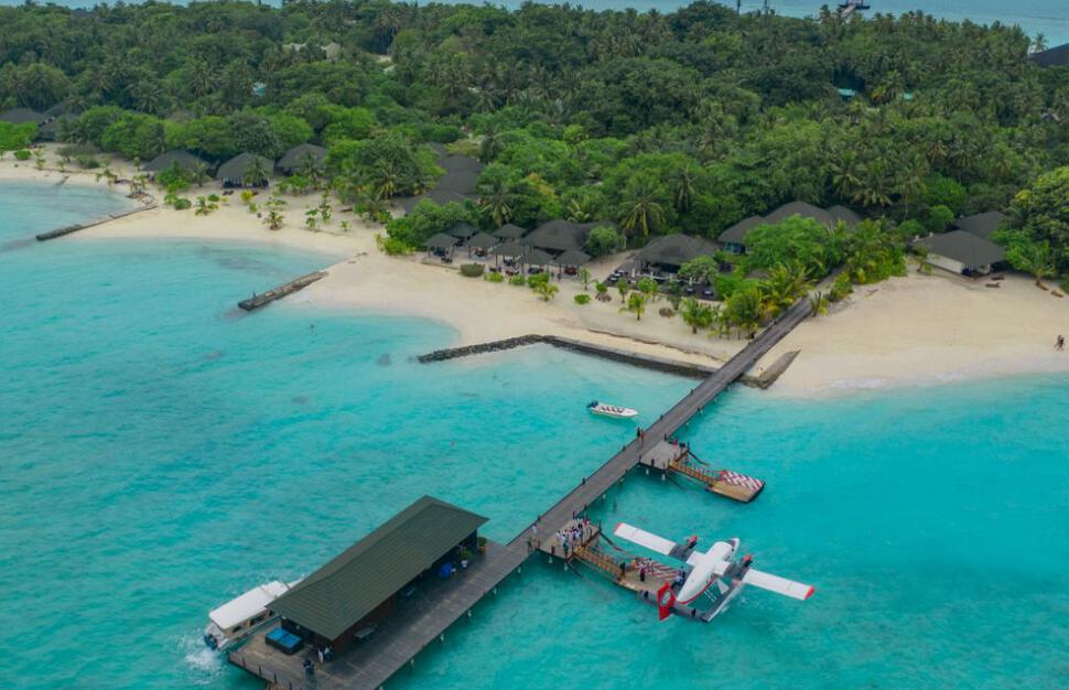 Adaaran-Select-Meedhupparu-Prestige-Water-Villas-Maldives-13.jpg
