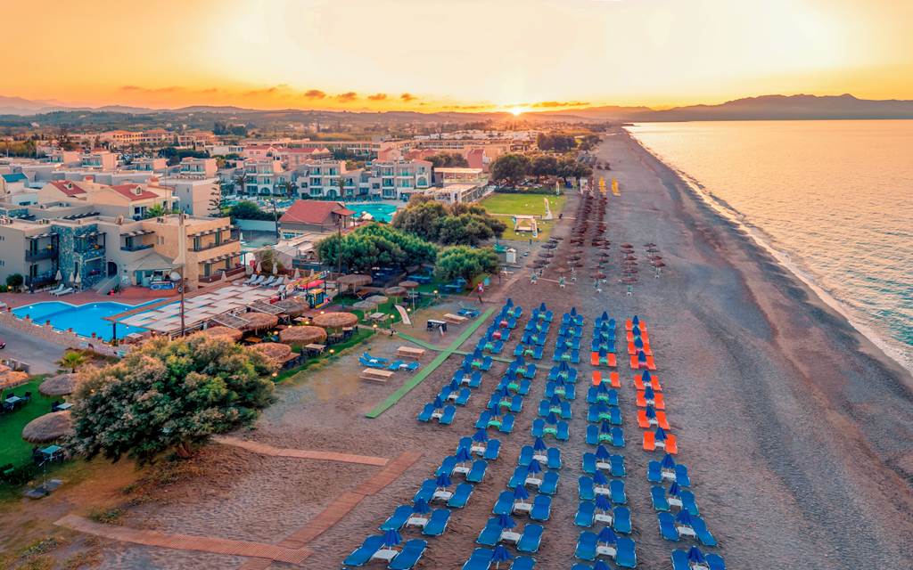 CHQ_84219_Erato_Beach_Hotel_0922_01.jpg