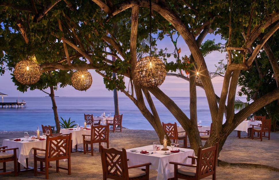 Royal-Island-Resort-Spa-9.jpg
