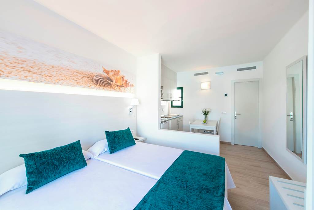 ACE_442_Hotel_THB_Flora_0319_24.jpg