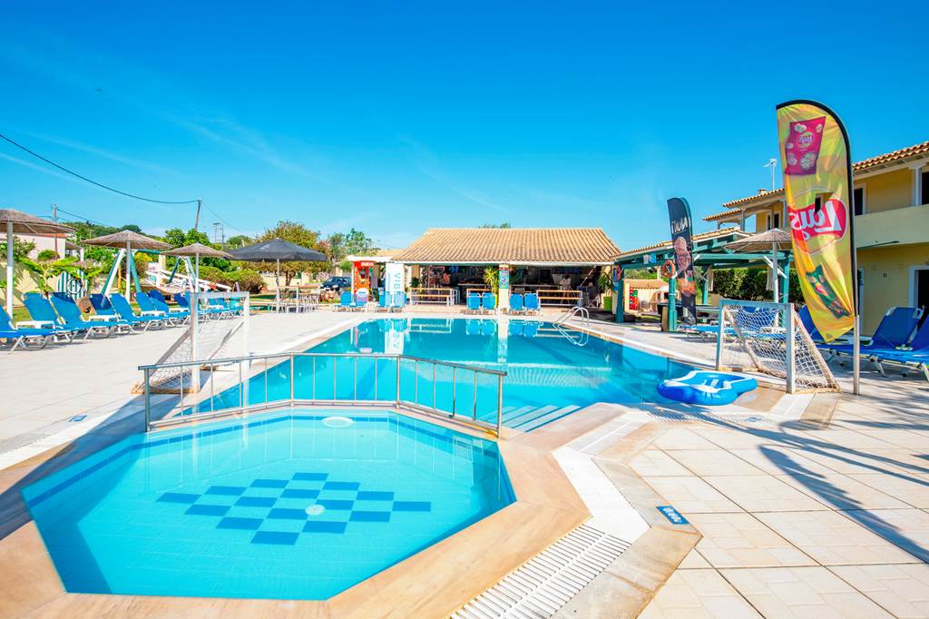 CFU_84151_Royal_Garden_Kavos_0624_10.jpg