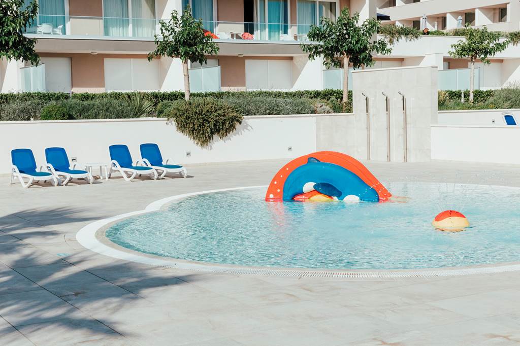 SPU_85054_Romana_Beach_Apartments_0323_35.jpg