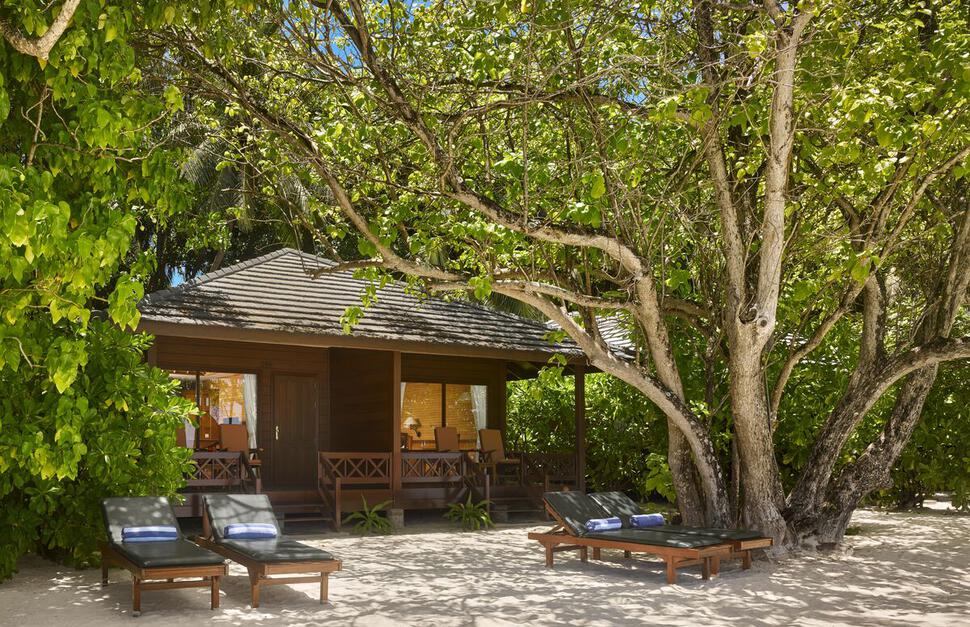 Royal-Island-Resort-Spa-1.jpg