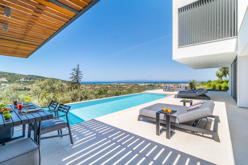 PVK_83903_Villa_Above_the_Blue_0622_19.jpg