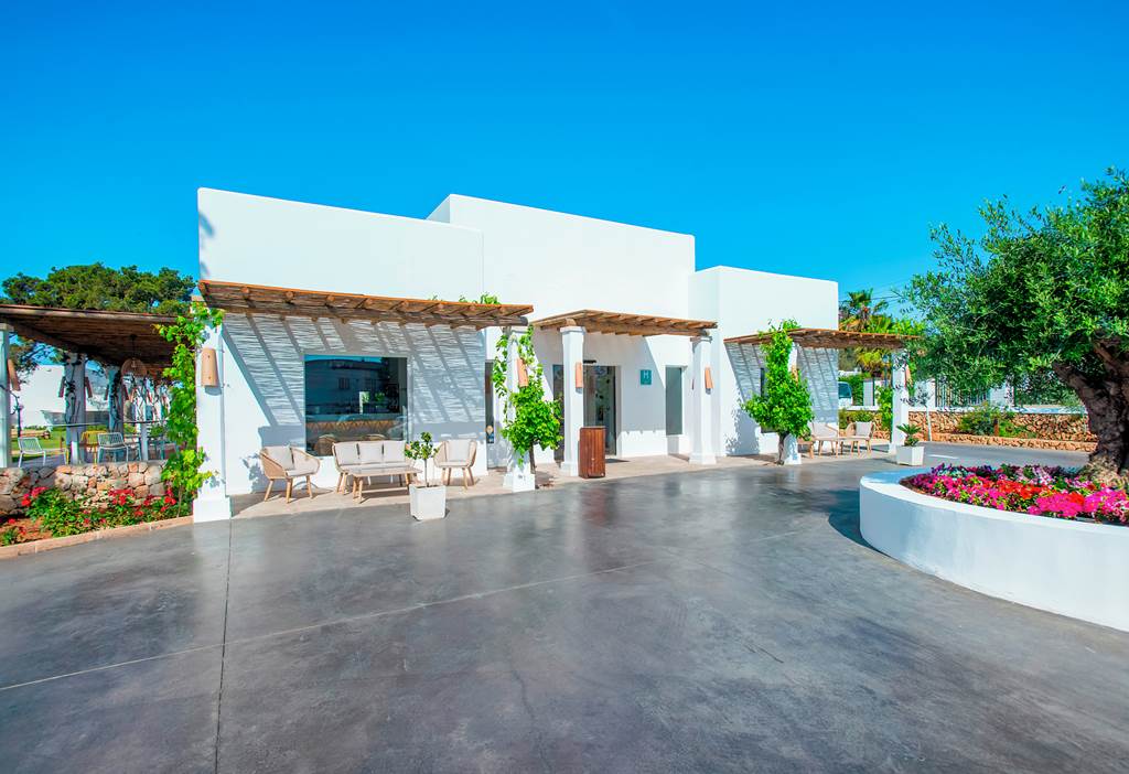PMI_83357_Eques_Petit_Resort_0822_14.jpg