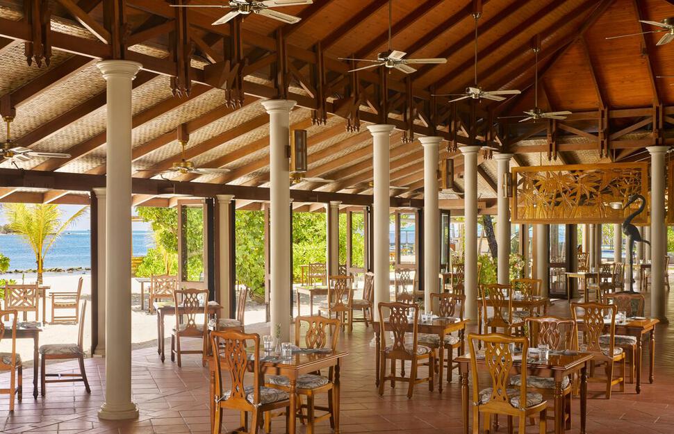Royal-Island-Resort-Spa-12.jpg