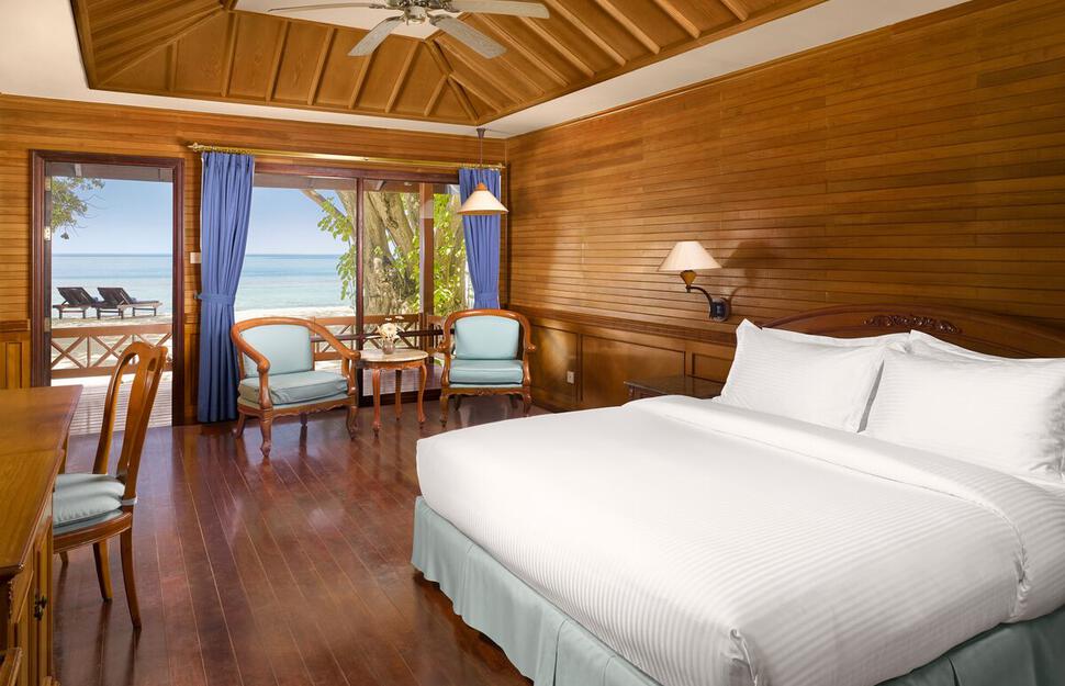 Royal-Island-Resort-Spa-2.jpg