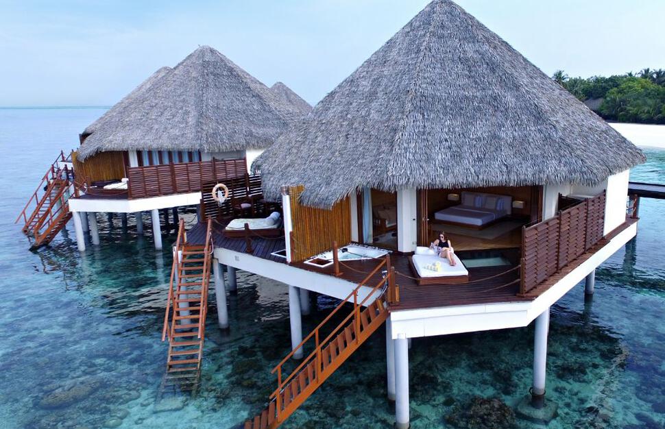 Adaaran-Select-Meedhupparu-Prestige-Water-Villas-Maldives-16.jpg