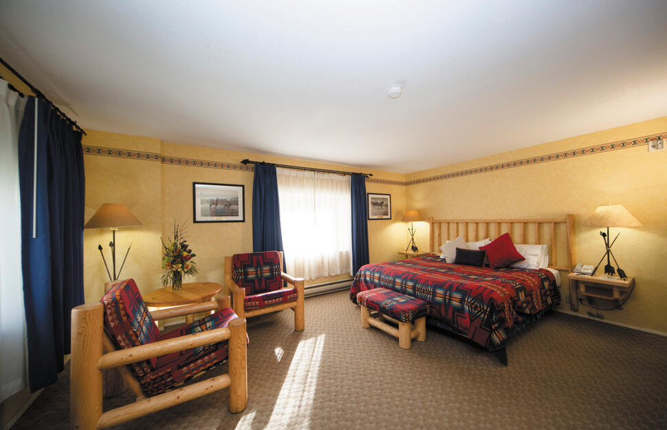 Brewsters-Mountain-Lodge-10.jpg