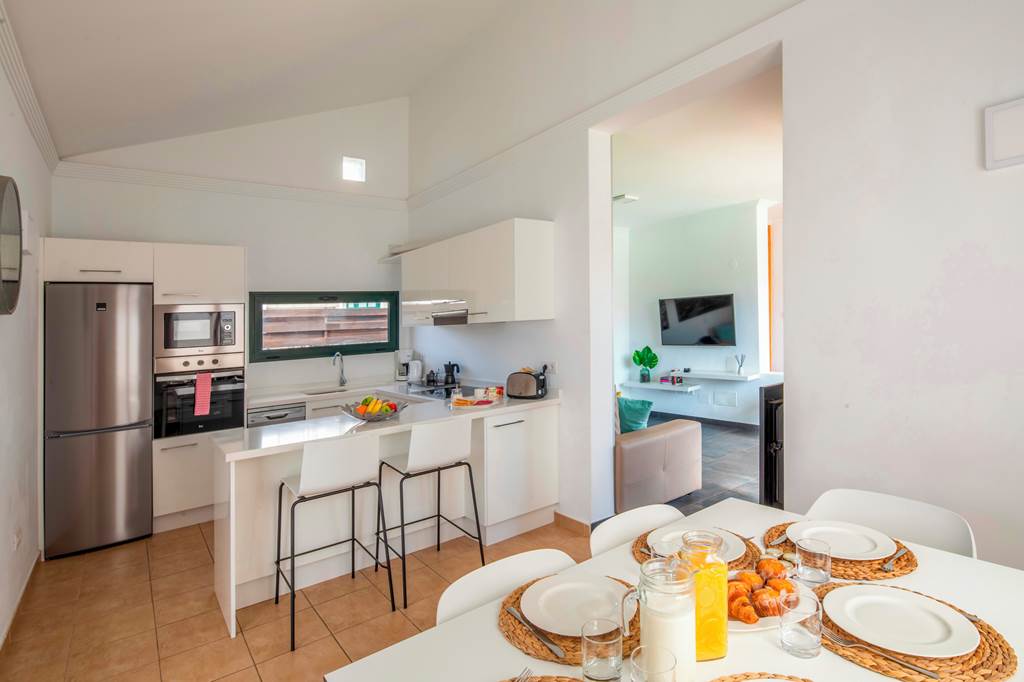 ACE_83129_Playa_Blanca_Beach_Mate_Villas_0621_11.jpg