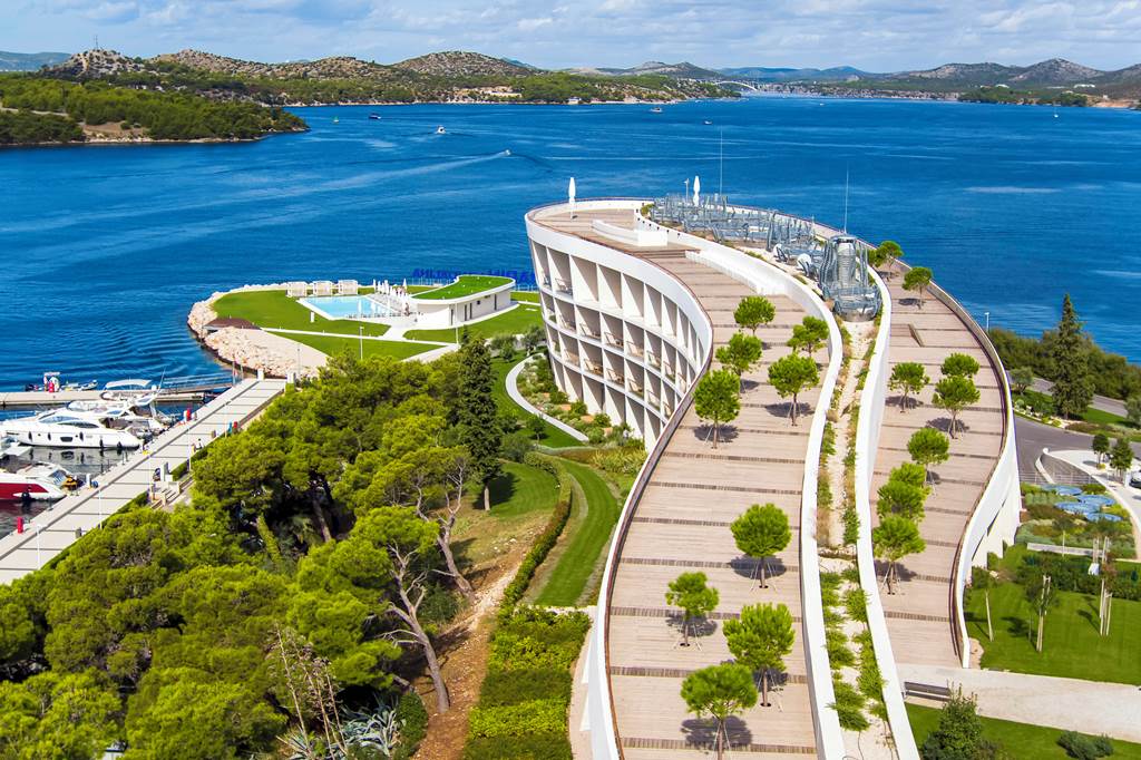 SPU_73788_D_Resort_0120_14.jpg