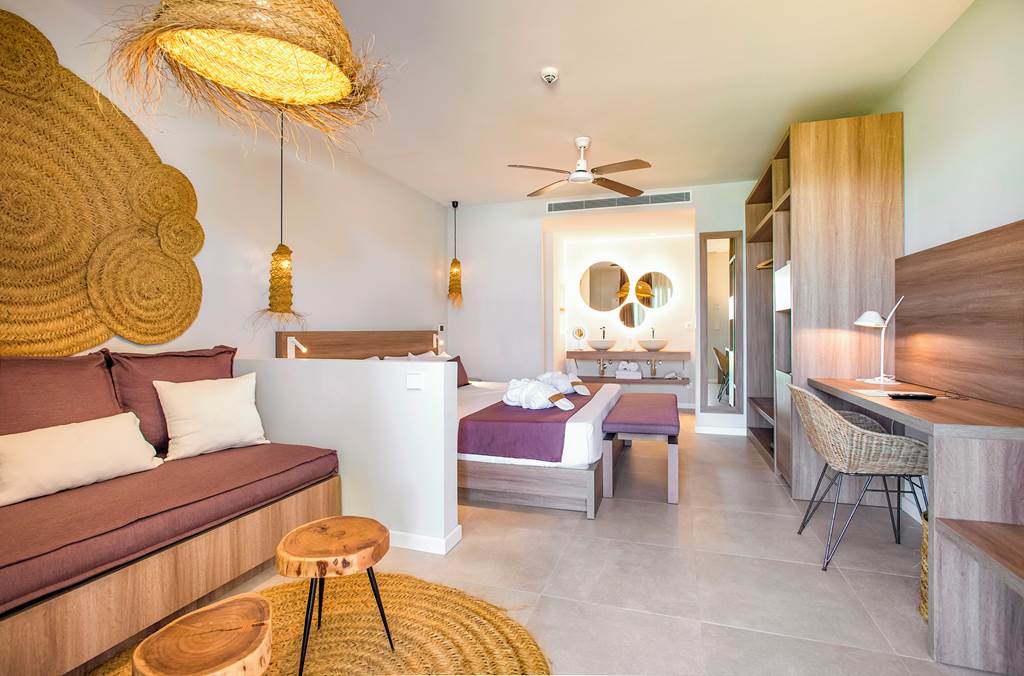 PMI_83357_Eques_Petit_Resort_0822_18.jpg