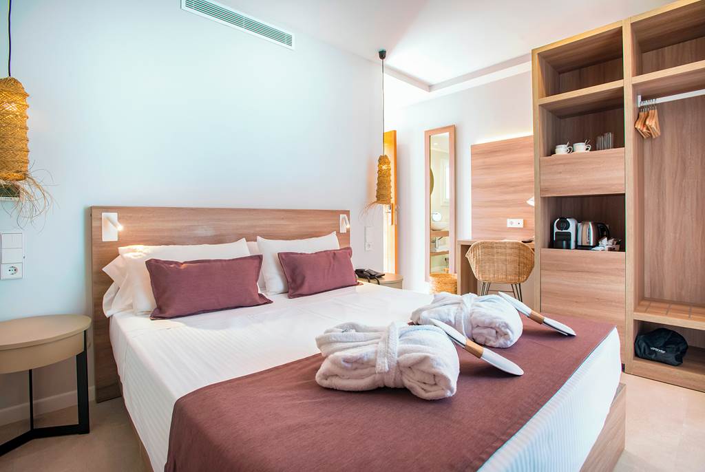 PMI_83357_Eques_Petit_Resort_0822_25.jpg