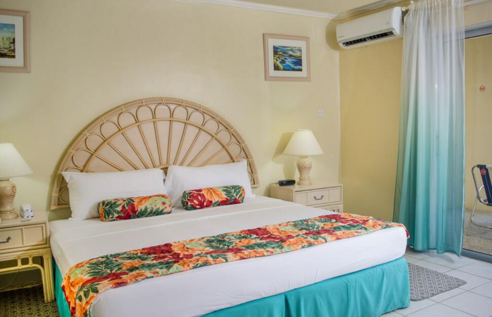 Sunbay-Hotel-1.jpg