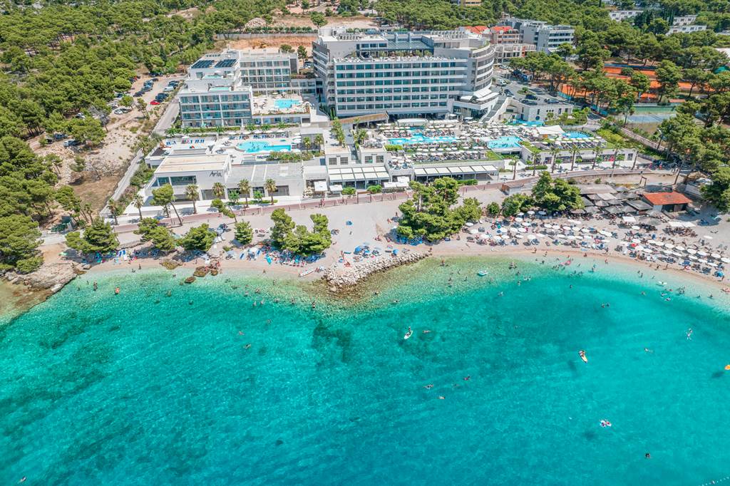 SPU_85054_Romana_Beach_Apartments_0324_01.jpg