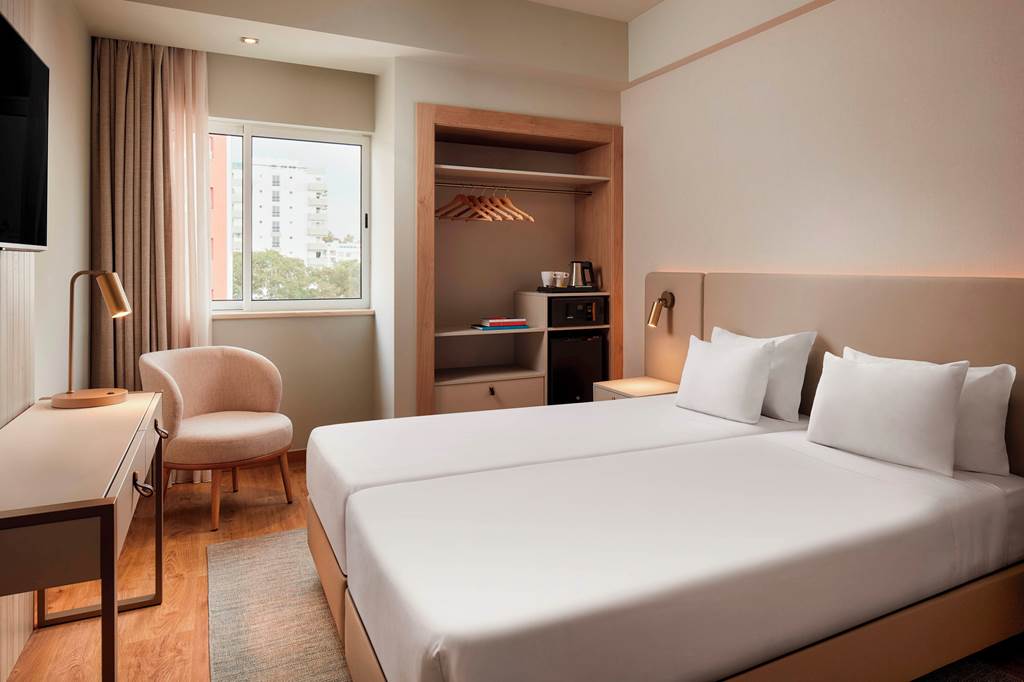 FAO_581_Dom_Jose_Beach_Hotel_0425_15.jpg