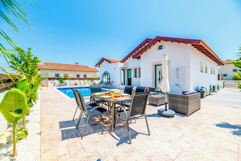 LCA_87677_Villa_Kymma_5_0624_05.jpg