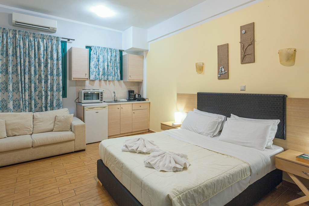 KLX_85716_Palataki_Villas_0823_12.jpg