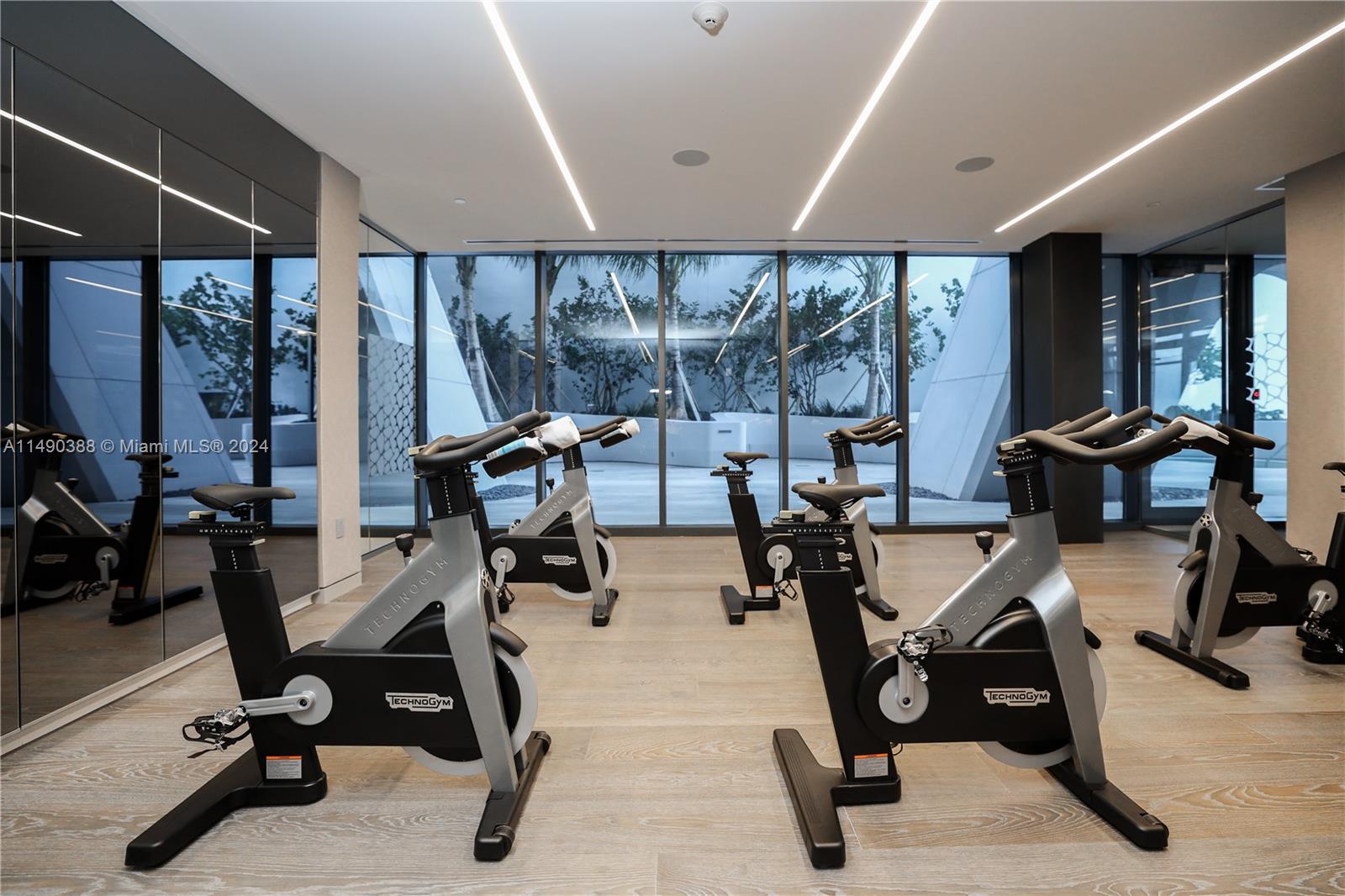 Real estate property located at 1000 Biscayne Blvd #1002, Downtown, Miami, Florida