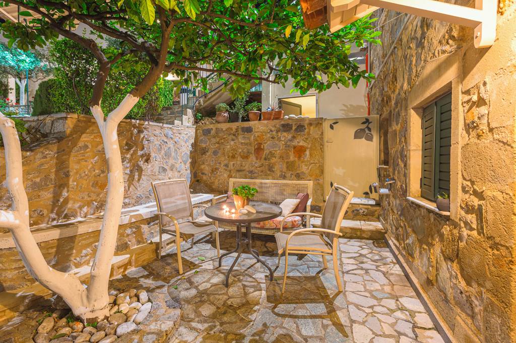 KLX_85716_Palataki_Villas_0823_22.jpg