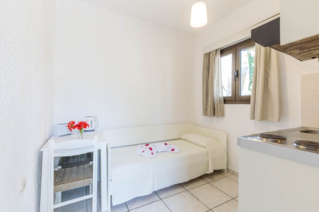 HER_14783_Saradari_Apts_1117_09.jpg