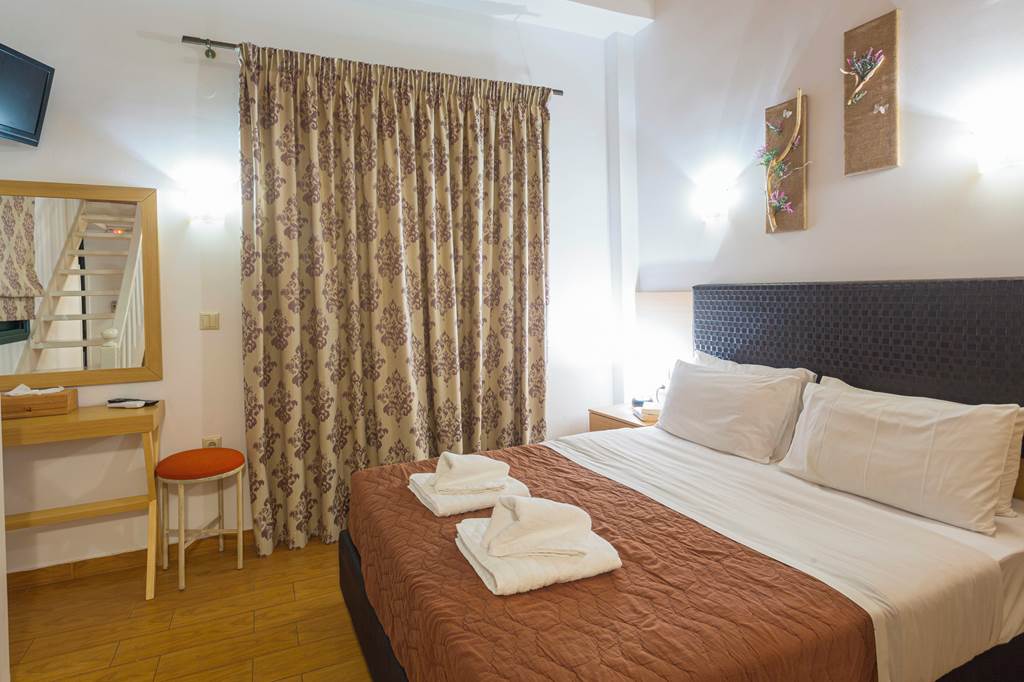 KLX_85716_Palataki_Villas_0823_23.jpg