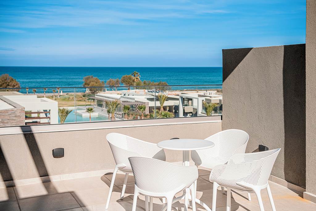CHQ_81191_Myrion_Beach_Hotel_0224_10.jpg