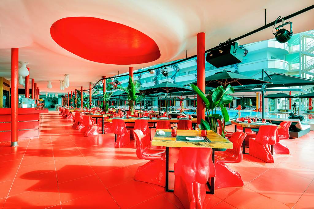 IBZ_70027_Ushuaia_Ibiza_Beach_Hotel_0723_08.jpg