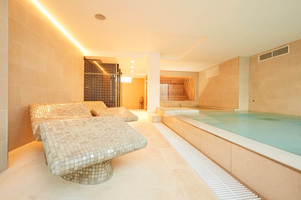 IBZ_4619_ebano_select_apts_&_spa_0618_12.jpg
