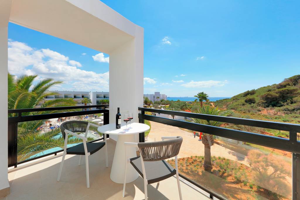 IBZ_69409_Grand_Palladium_Palace_Ibiza_Resort_&_Spa_0723_01.jpg
