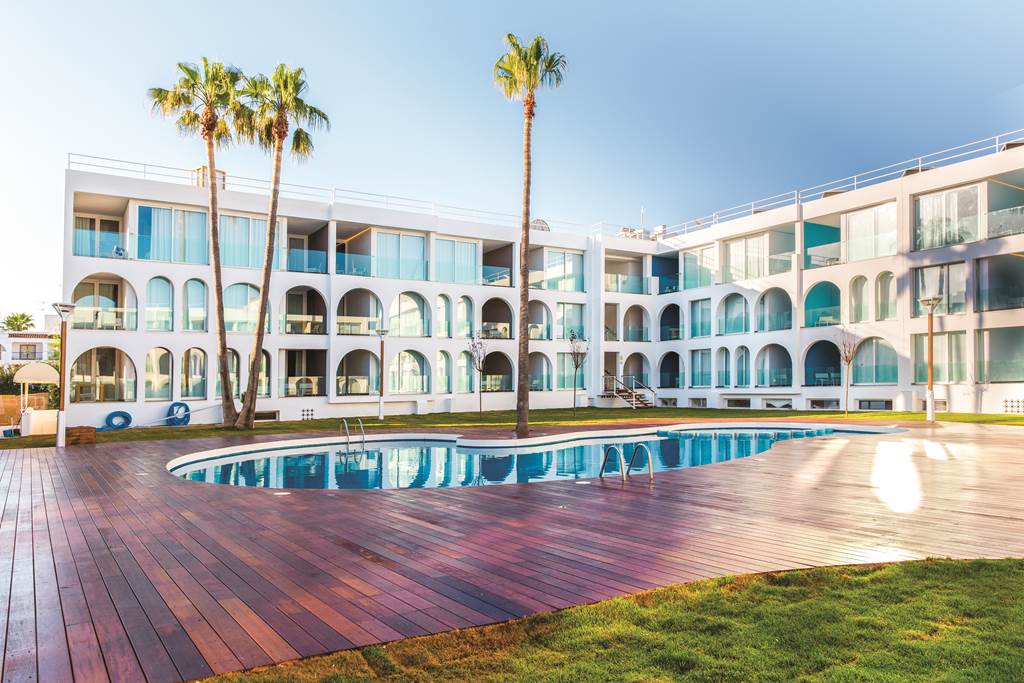 IBZ_4619_Ebano_Select_Apts_0615_01.jpg