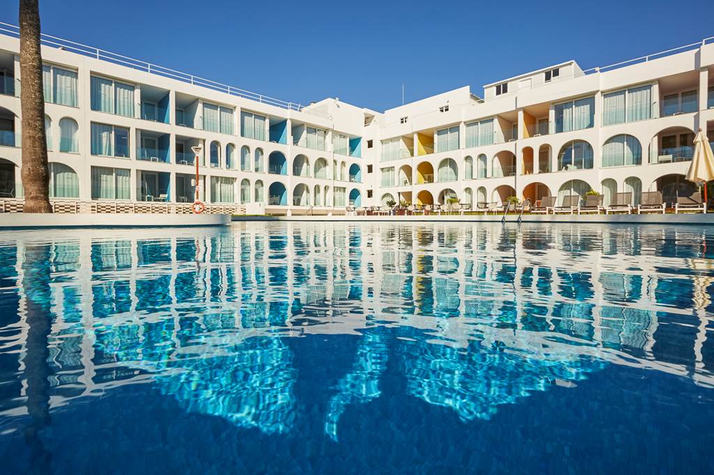 IBZ_4619_ebano_select_apts_&_spa_0618_03.jpg