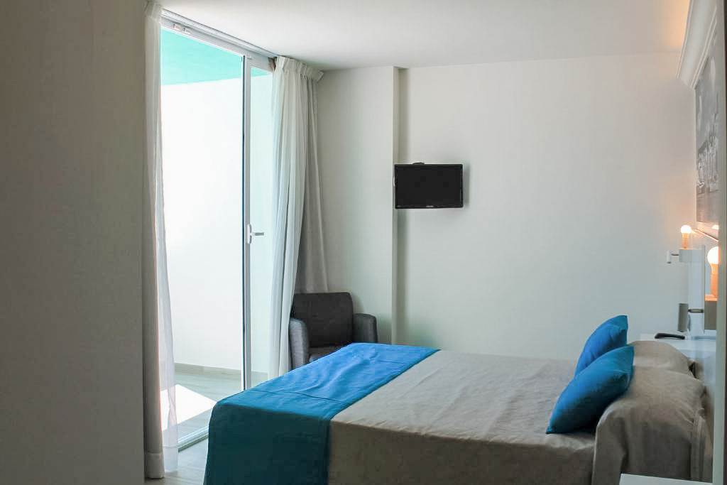 IBZ_85634_Bora_Bora_Apartments_Ibiza_0624_02.jpg