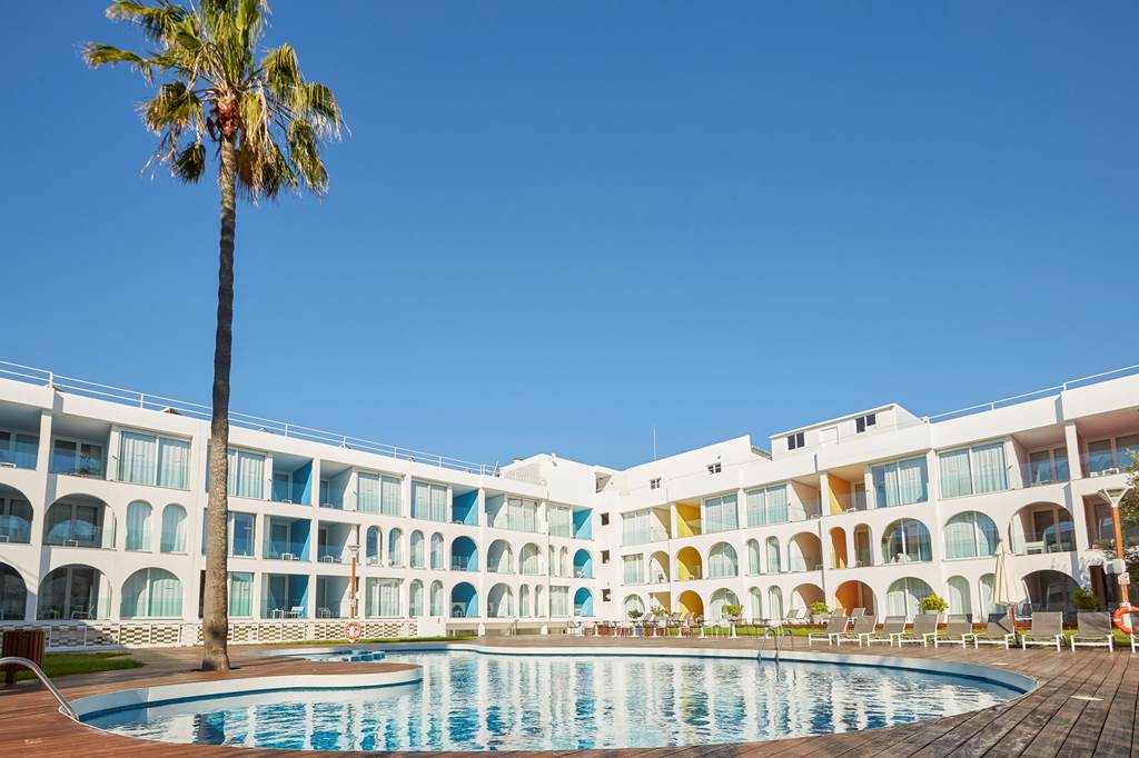 IBZ_4619_ebano_select_apts_&_spa_0618_02.jpg