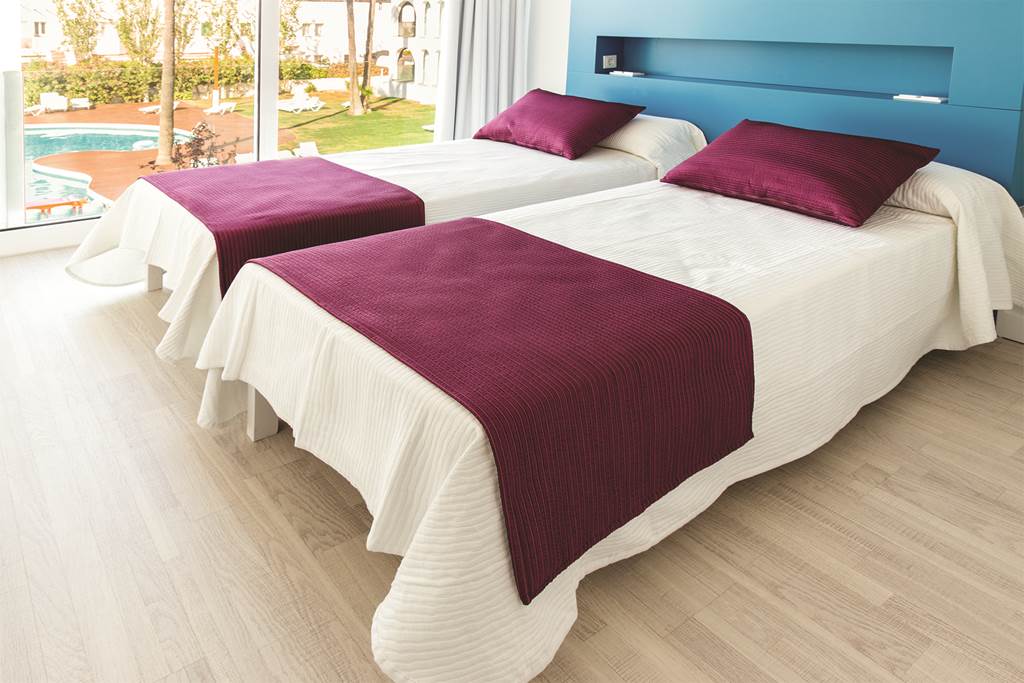 IBZ_4619_Ebano_Select_Apts_0715_03.jpg