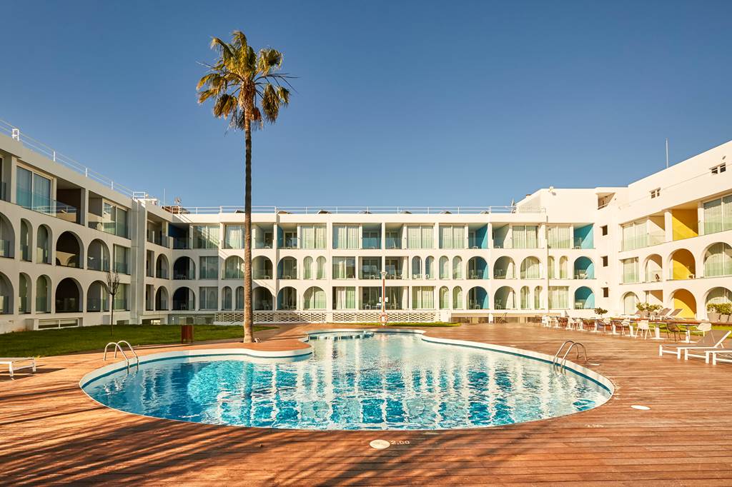 IBZ_4619_ebano_select_apts_&_spa_0618_01.jpg
