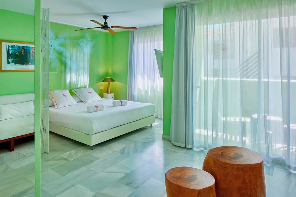IBZ_78706_Tropicana_Ibiza_Suites_1224_03.jpg