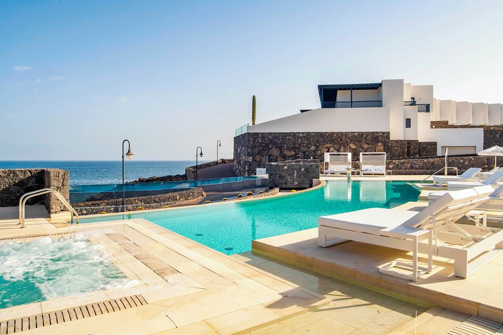 ACE_83777_Royal_Marina_Suites_Boutique_Hotel_0522_14.jpg