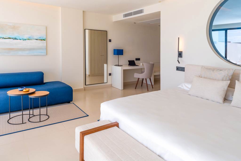 ACE_83777_Royal_Marina_Suites_Boutique_Hotel_0522_09.jpg