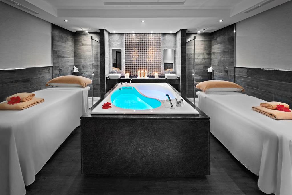 ACE_73988_Elba_premium_suites_0117_18.jpg