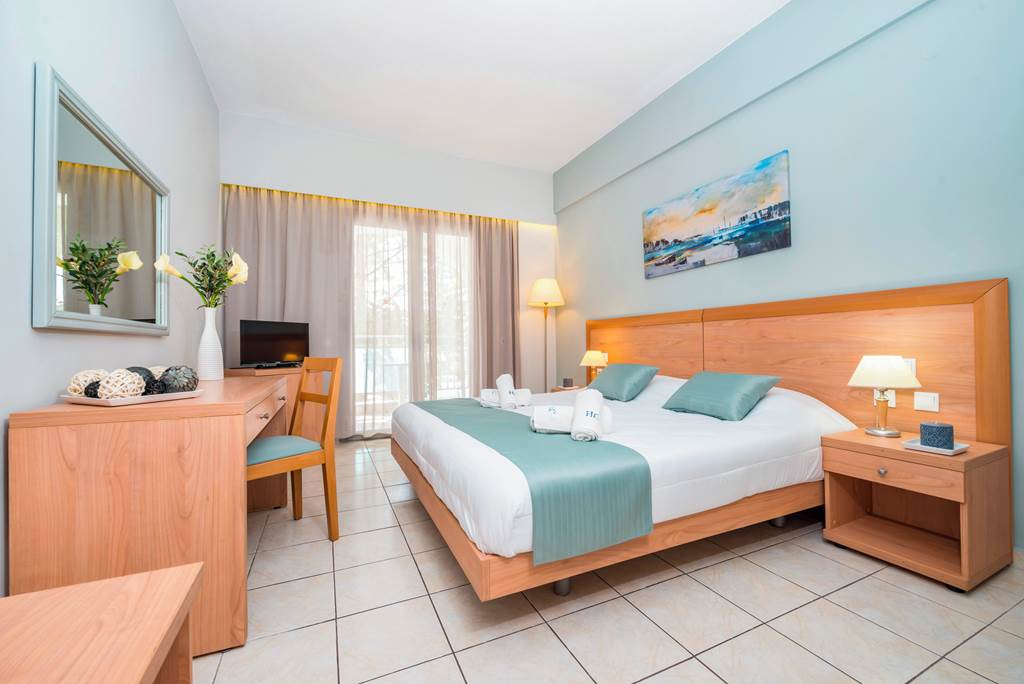 ZTH_72045_Contessa_Hotel_1220_05.jpg