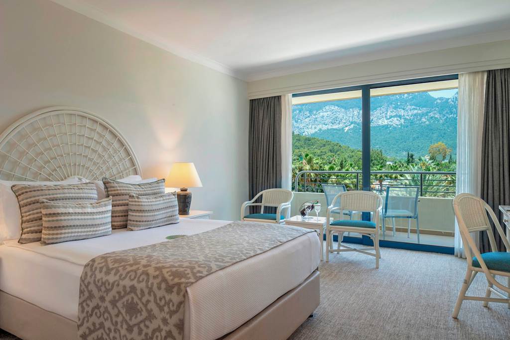 AYT_85685_Mirage_Park_Resort_0723_25.jpg