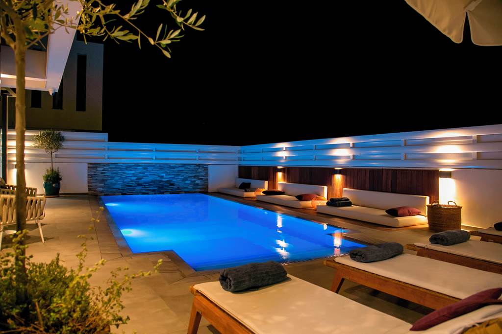 LCA_83023_Louis_Chris_Le_Mare_Gold_Villa_0821_19.jpg