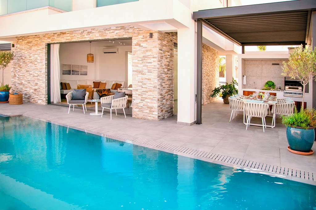 LCA_83023_Louis_Chris_Le_Mare_Gold_Villa_0821_07.jpg
