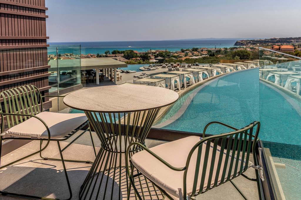 ZTH_85329_King_Jason_Zante_by_Louis_Hotels_1124_24.jpg