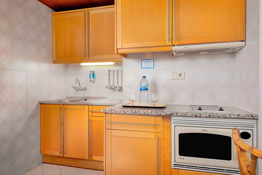 FAO_71802_Ourapraia_Hotel_Apartments_0922_20.jpg
